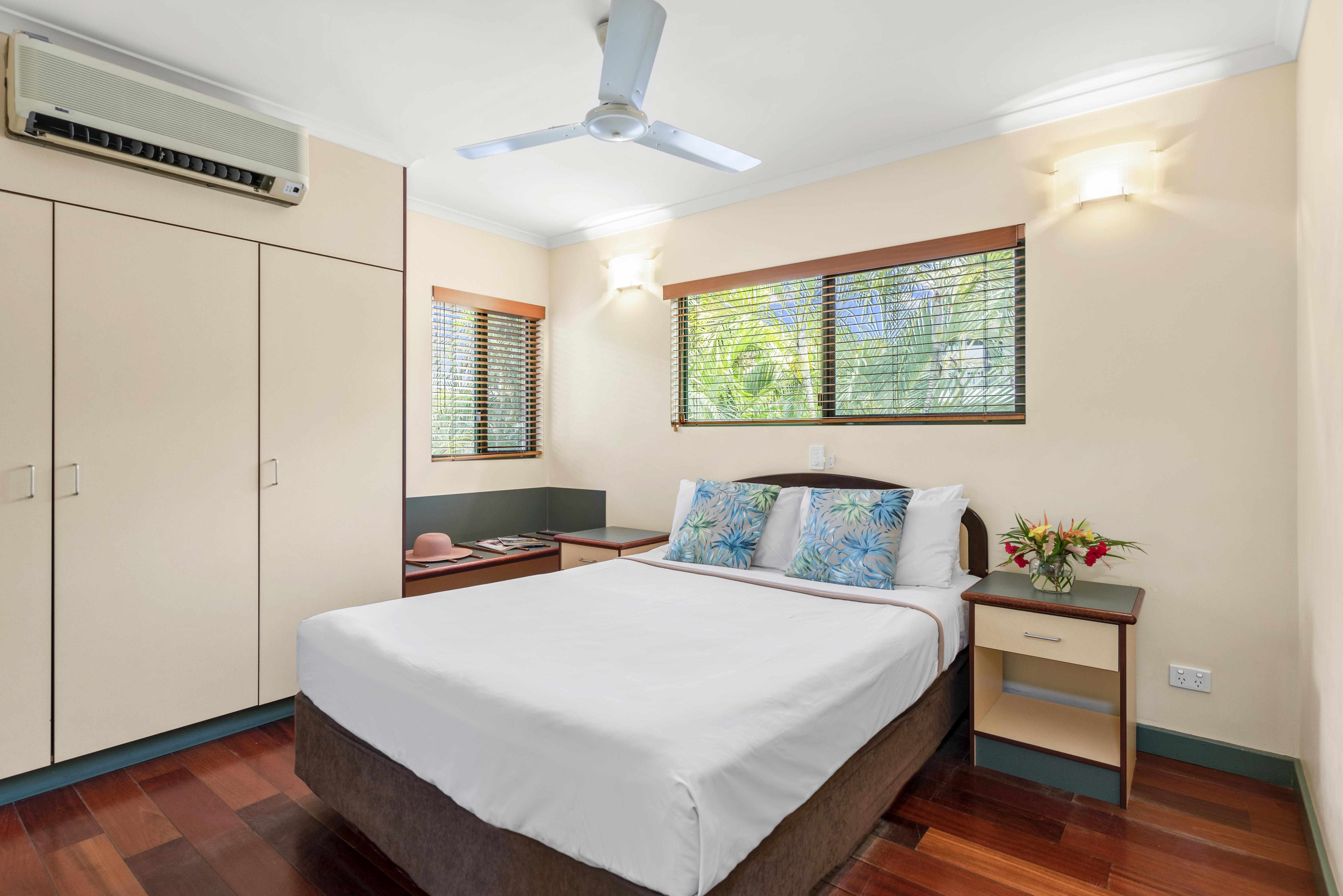 Bay Village Tropical Retreat & Apartments Cairns Eksteriør bilde