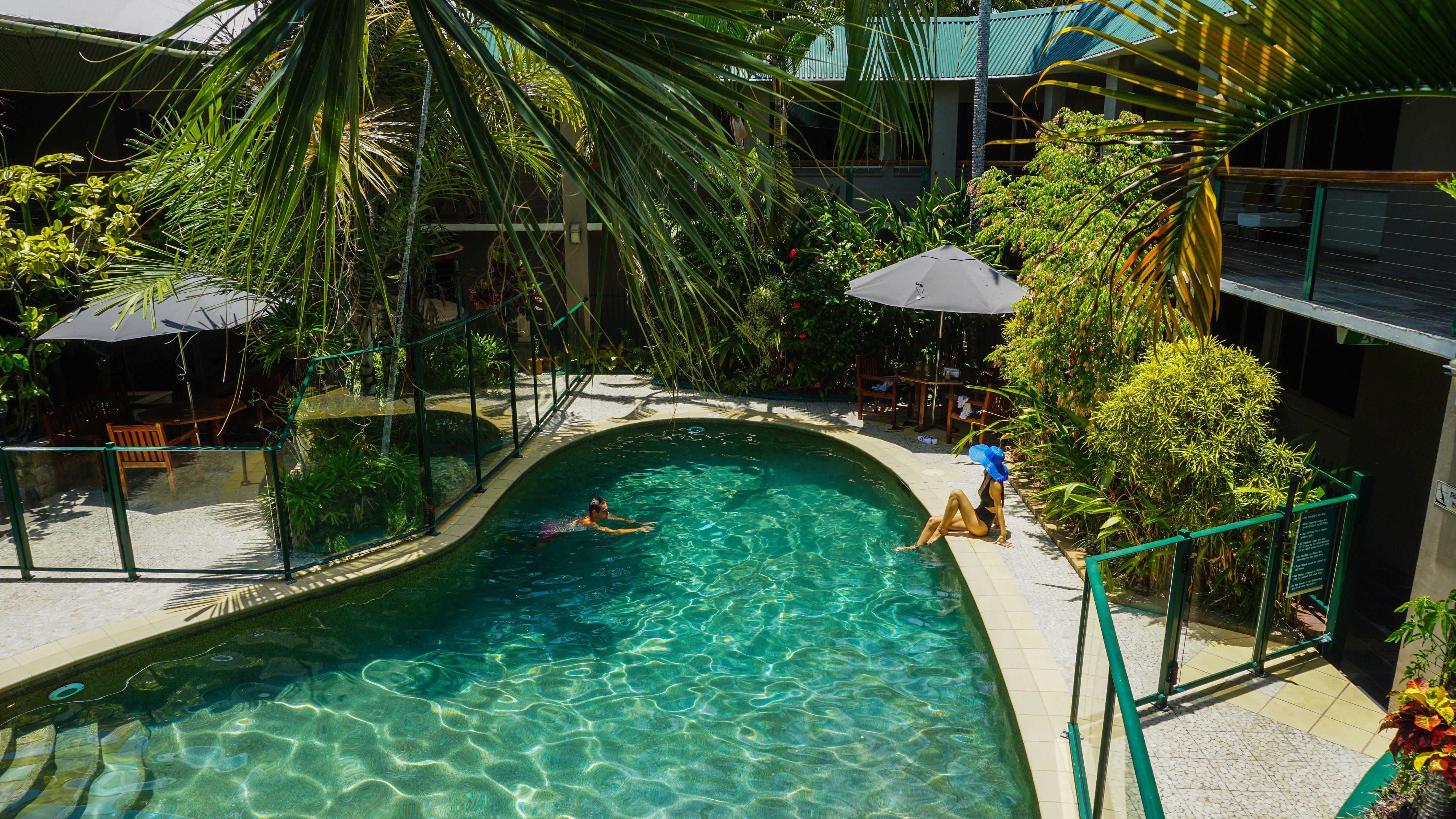 Bay Village Tropical Retreat & Apartments Cairns Eksteriør bilde