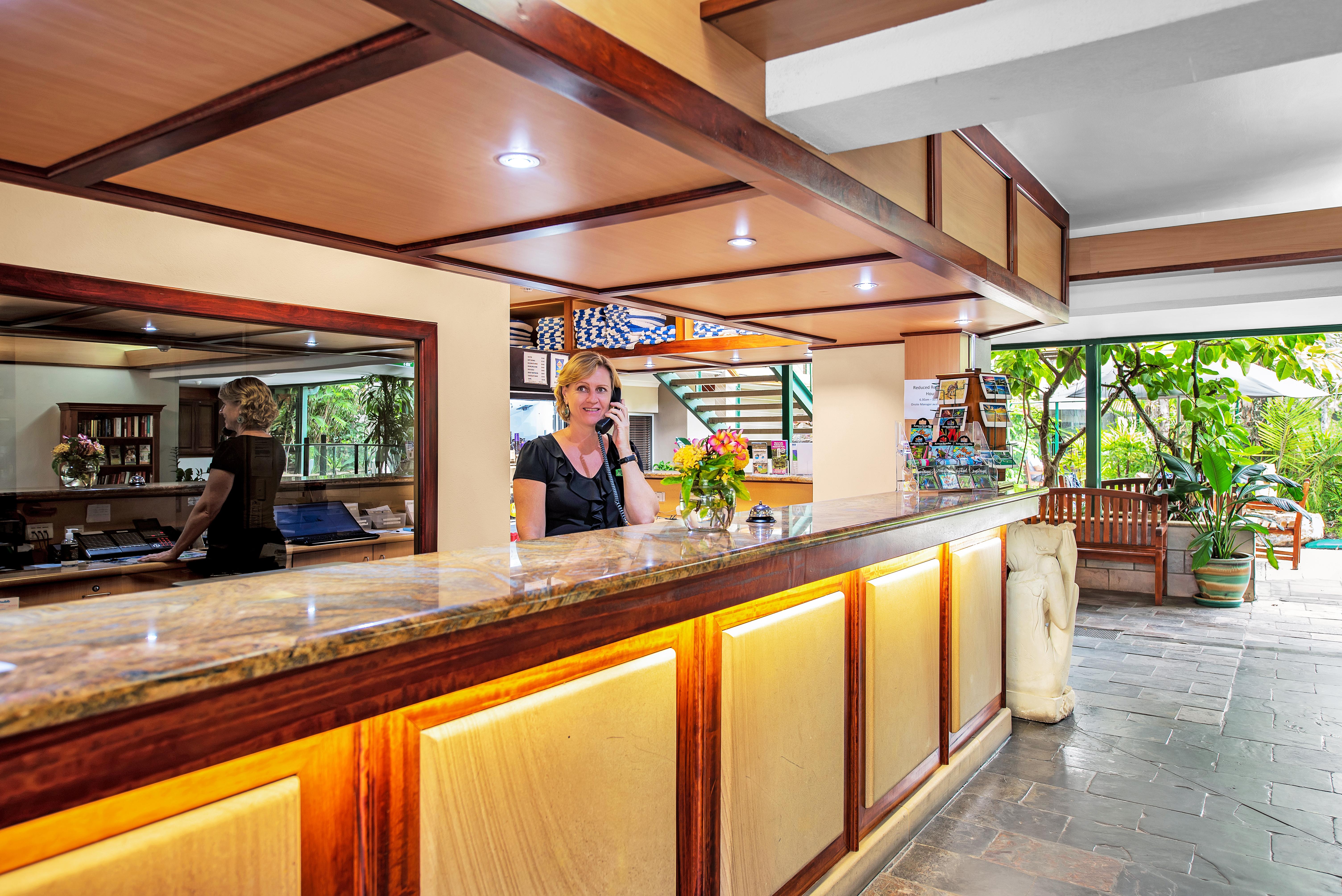 Bay Village Tropical Retreat & Apartments Cairns Eksteriør bilde