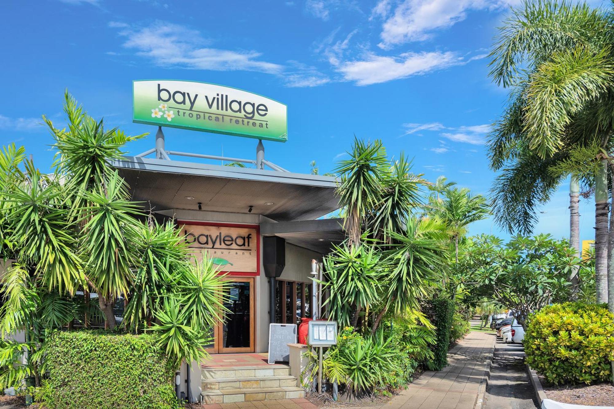 Bay Village Tropical Retreat & Apartments Cairns Eksteriør bilde